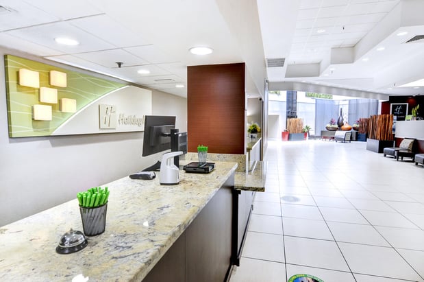 Images Holiday Inn St. Petersburg N- Clearwater by IHG
