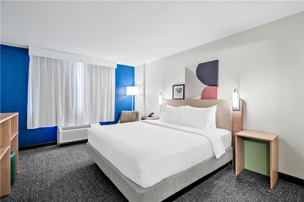 Images Spark by Hilton Orlando near Universal