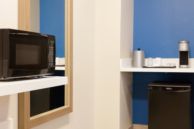 Images Holiday Inn Express & Suites Chicago North Shore - Niles by IHG