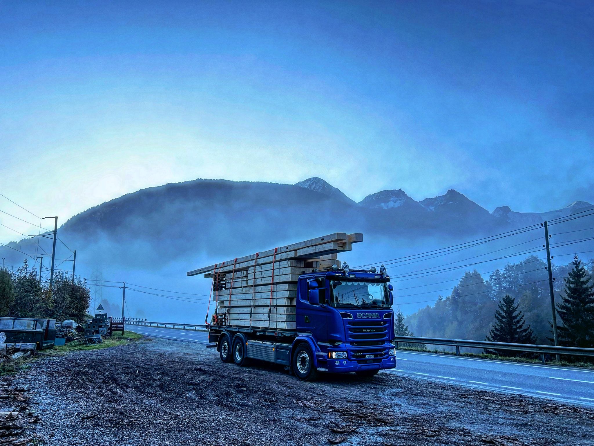 Bilder V & F Cavigelli Transporte AG