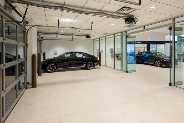 Images Lia Hyundai of Hartford