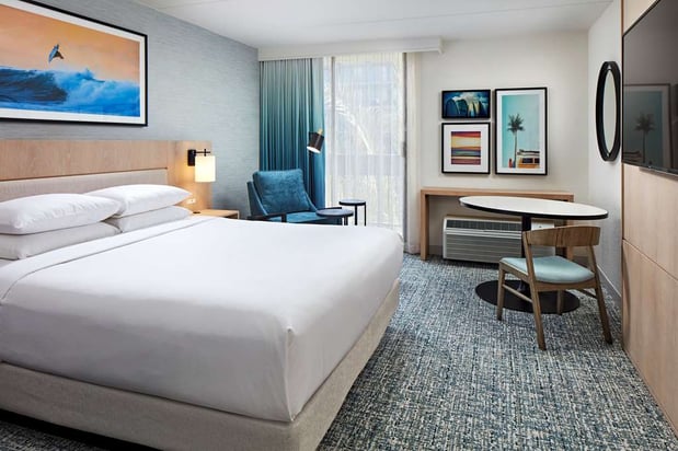 Images Hotel MdR Marina del Rey - a DoubleTree by Hilton