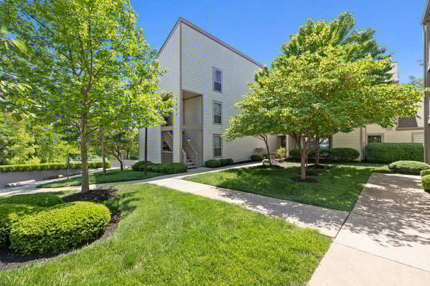 Images Pebble Point Apartments