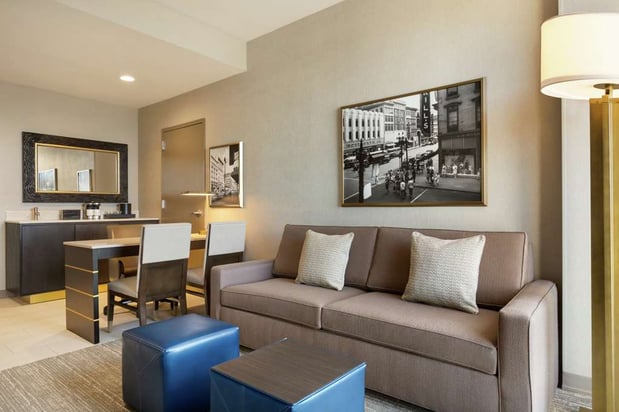 Images Embassy Suites by Hilton Syracuse Destiny USA