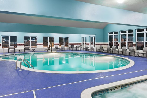 Images Holiday Inn Express & Suites Columbus Airport East by IHG