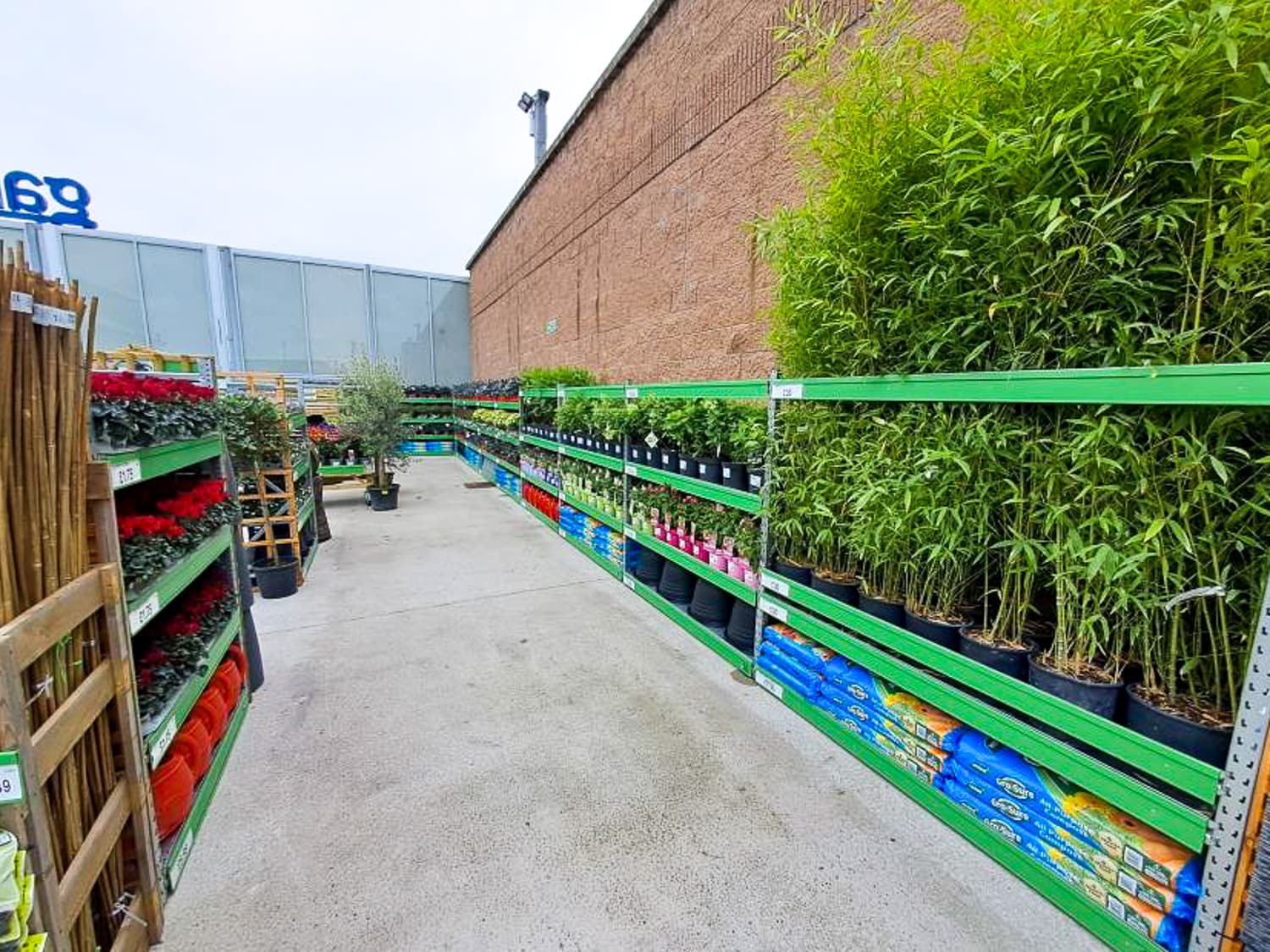 Images B&M Home Store with Garden Centre