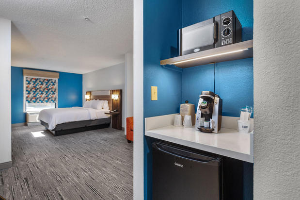 Images Holiday Inn Express New Albany, an IHG Hotel