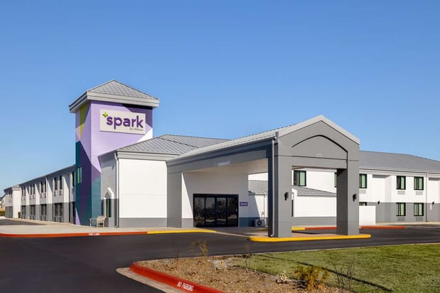 Images Spark by Hilton Bentonville