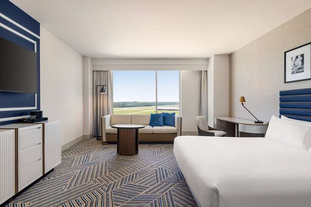 Images Hilton BNA Nashville Airport Terminal