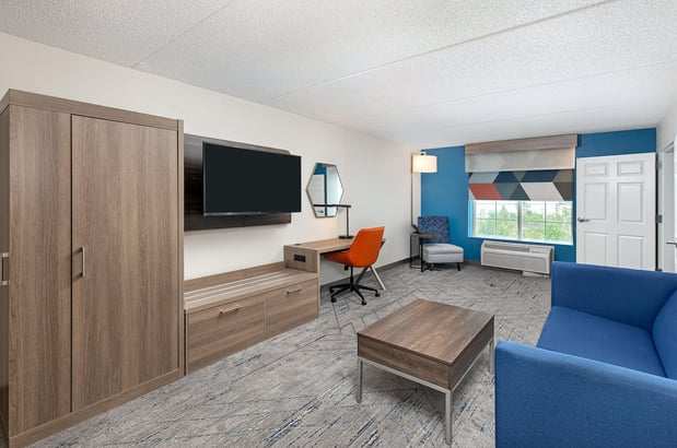 Images Holiday Inn Express & Suites Columbus at Northlake by IHG