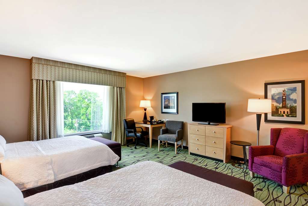 Guest room Hampton Inn & Suites Raleigh/Crabtree Valley Raleigh (919)881-7080