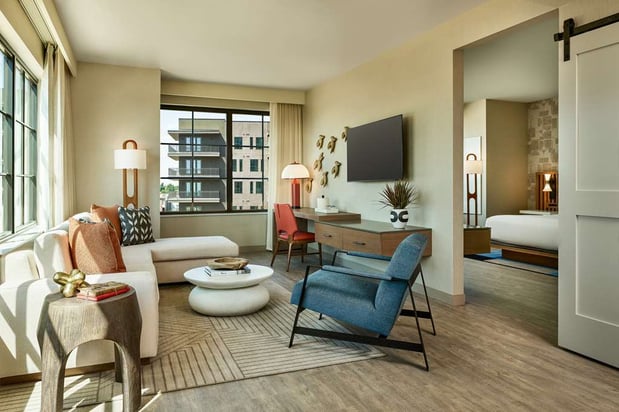Images Lively Hotel on OAK Oklahoma City, Tapestry by Hilton
