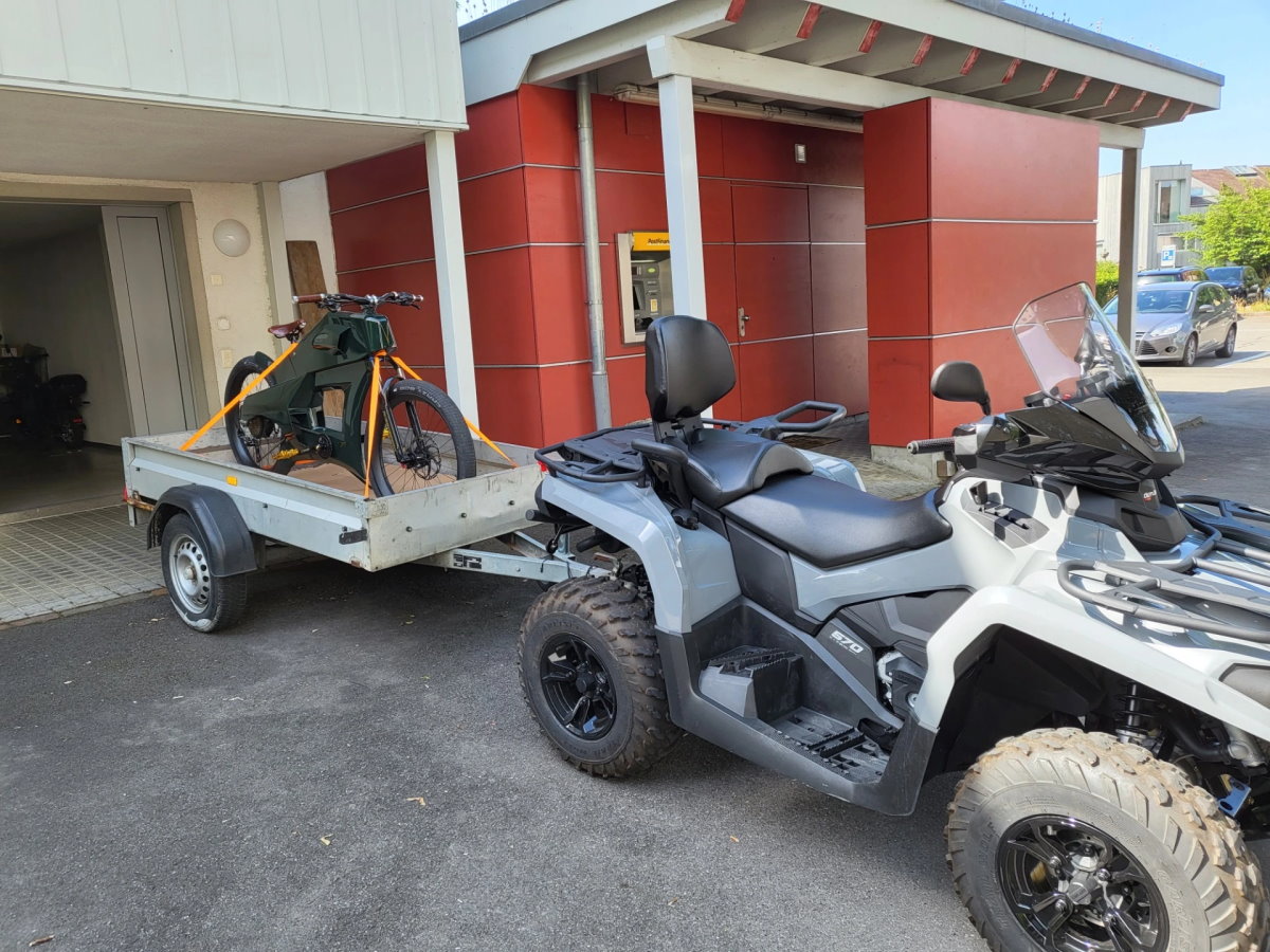 Abfall-Ambulanz, Grossmatten 5 in Uerkheim