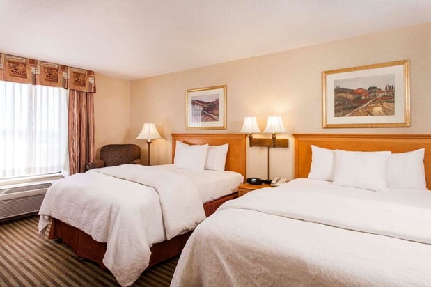 Images Hampton Inn & Suites Chicago Addison