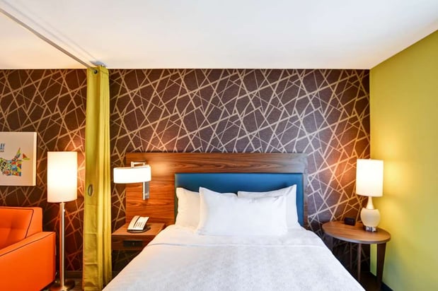 Images Home2 Suites by Hilton Green Bay