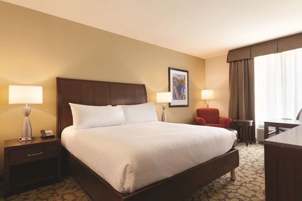 Images Hilton Garden Inn Boston Logan Airport