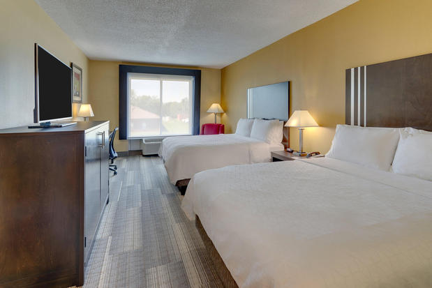 Images Holiday Inn Express & Suites Richmond, an IHG Hotel