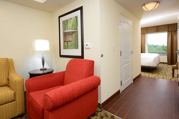 Images Hilton Garden Inn Greensboro Airport