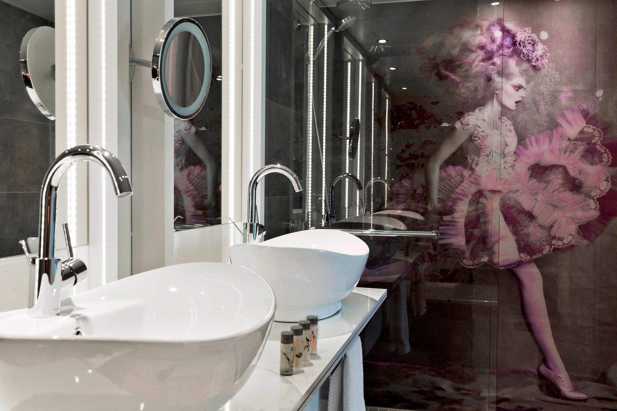 Renaissance Wien Hotel, Linke Wienzeile/Ullmannstrasse 71 in Vienna