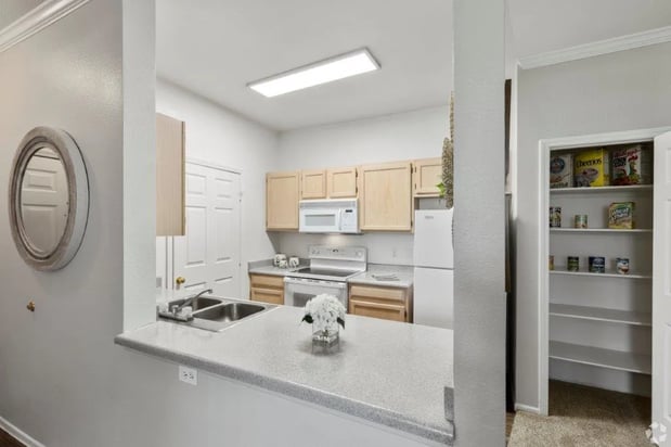 Images San Moritz and Angel Point Apartments