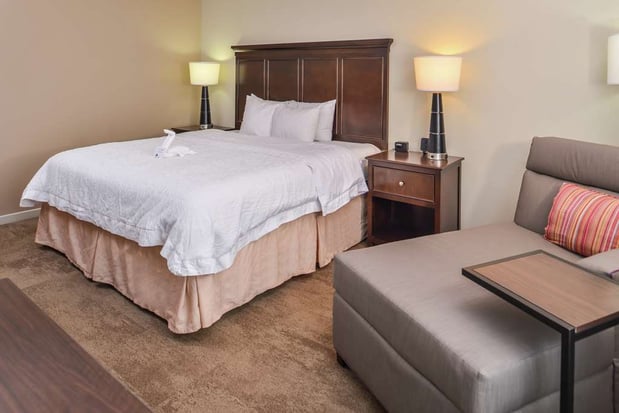 Images Hampton Inn & Suites Charlotte-Arrowood Rd.