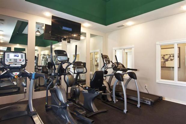 Images The Resort at Lake Crossing Apartments