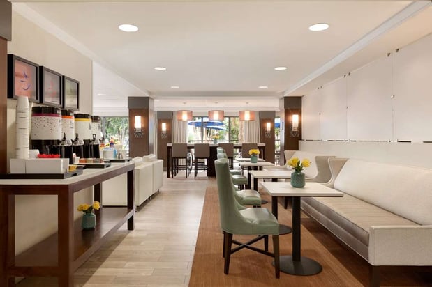 Images Hampton Inn Miami-Airport West