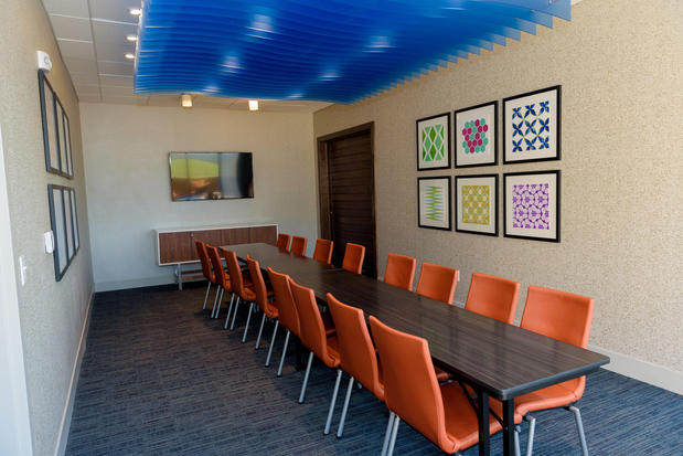 Images Holiday Inn Express & Suites McKinney - Frisco East by IHG