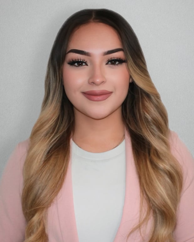 Images Karina Holguin - Thrivent