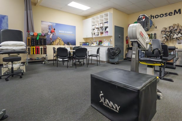 Images MOTION Sports Medicine - Metropolitan Avenue - Forest Hills