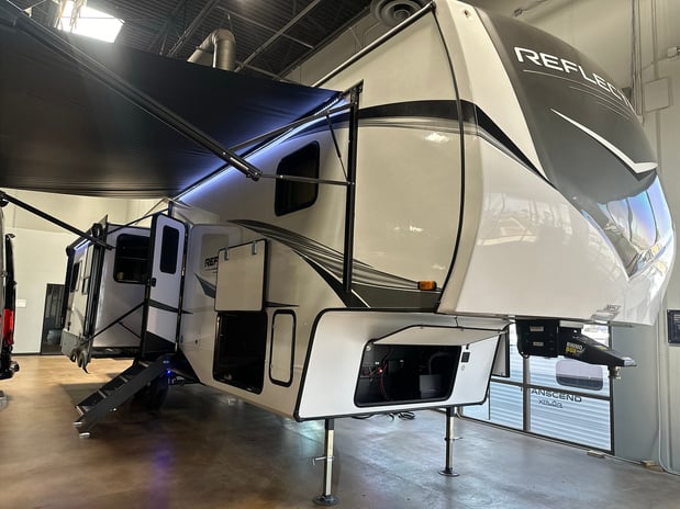 Images Blue Compass RV Las Vegas