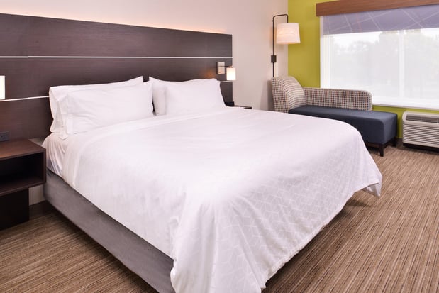 Images Holiday Inn Express & Suites Mall of America - Msp Airport by IHG