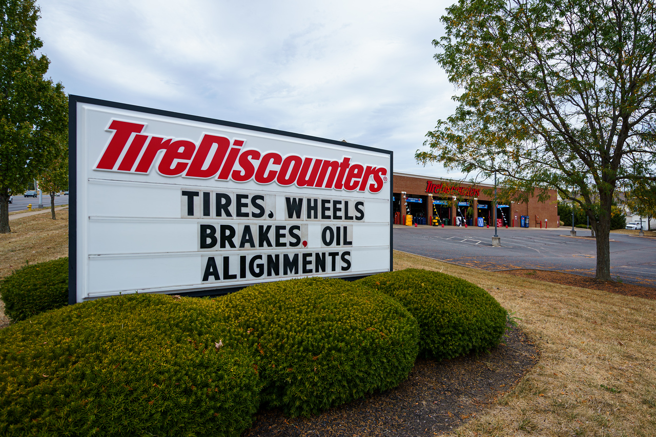 Tire Discounters on 1968 Baltimore Reynoldsburg Rd in Reynoldsburg