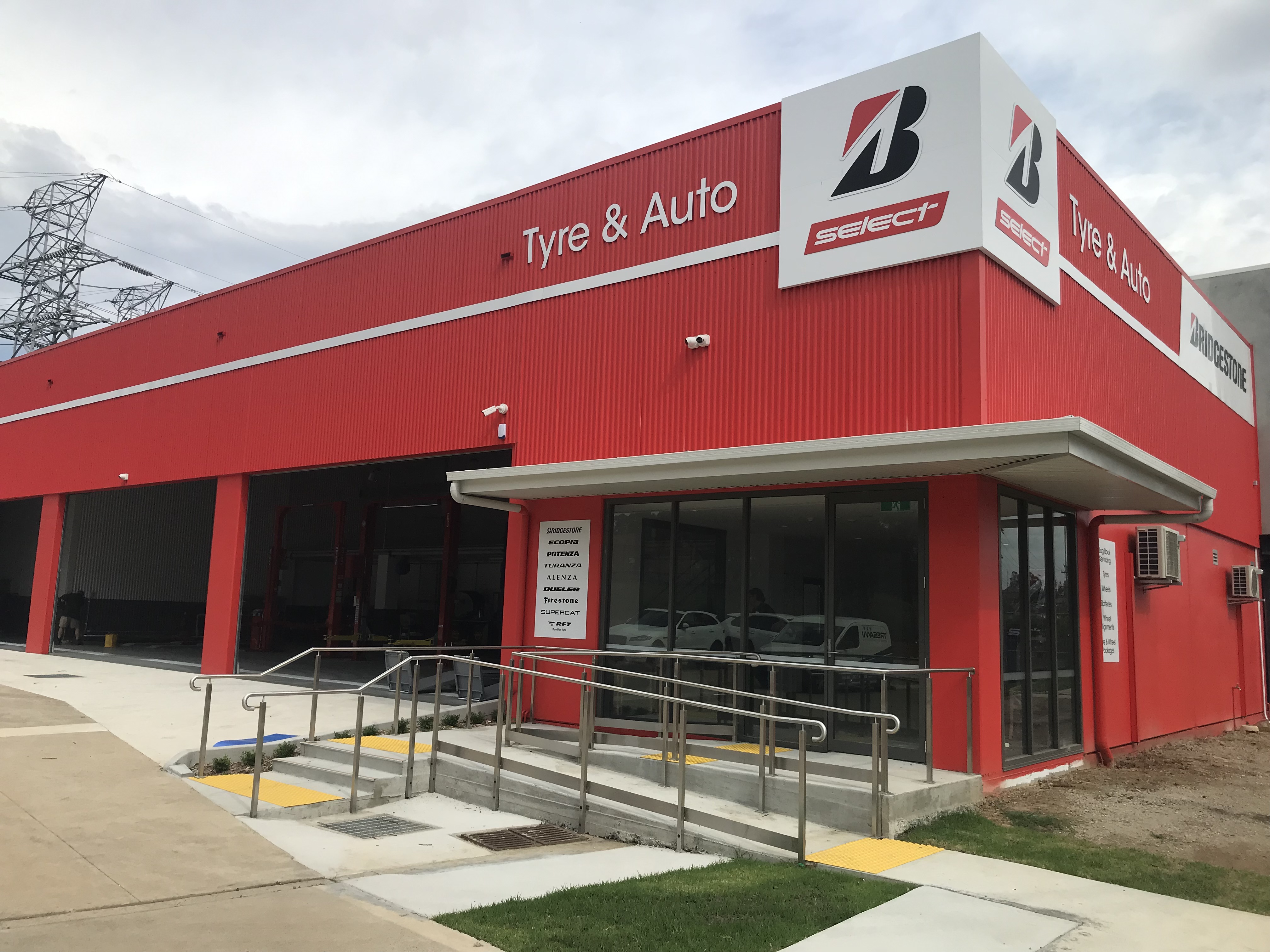 Foto de Bridgestone Select Tyre & Auto Prospect