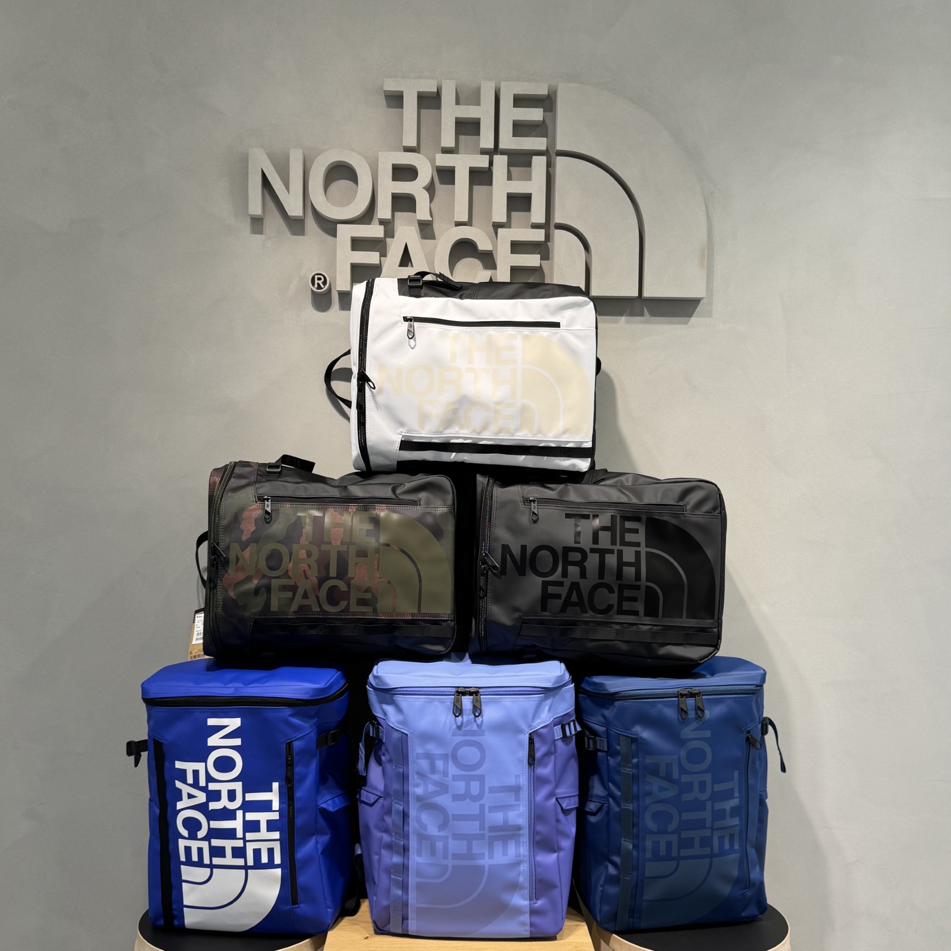 Images THE NORTH FACE/HELLY HANSEN (ザ・ノース・フェイス / ヘリーハンセン)阪急うめだ本店