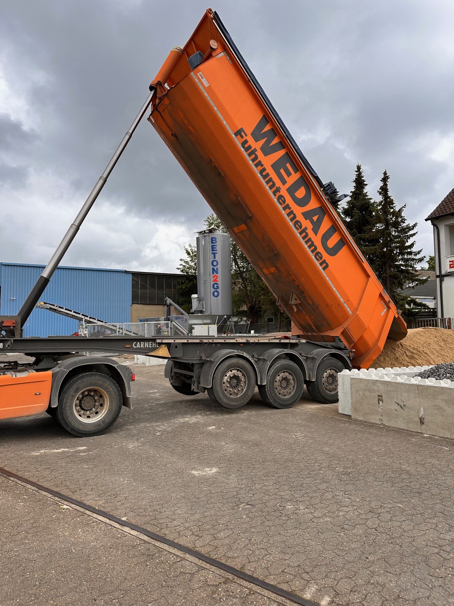 Beton2Go Celle - Beton und Schüttgüter auf Knopfdruck oder Lieferung, Windmühlenstr. 89 in Celle