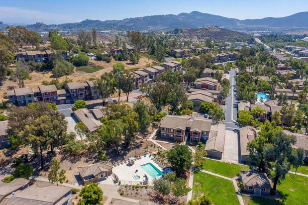 Images Tuscany Hills Apartments