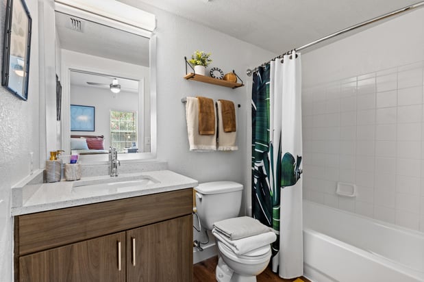 Images University Club Apartments