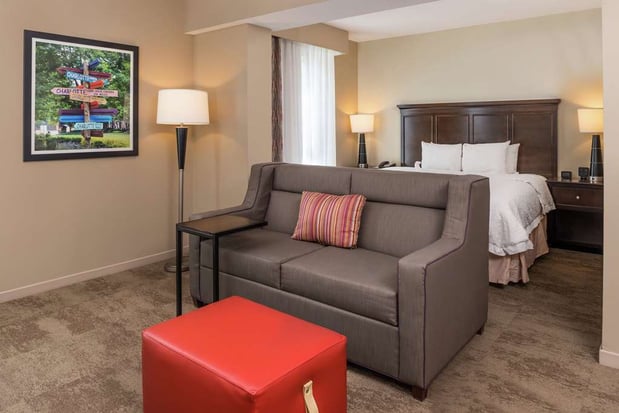 Images Hampton Inn & Suites Charlotte-Arrowood Rd.