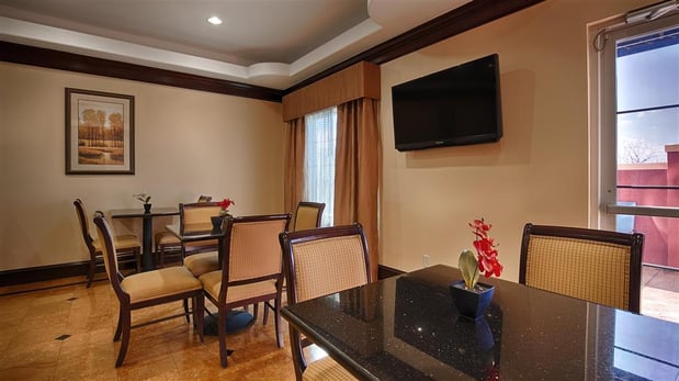 Images Best Western Plus Manvel Inn & Suites