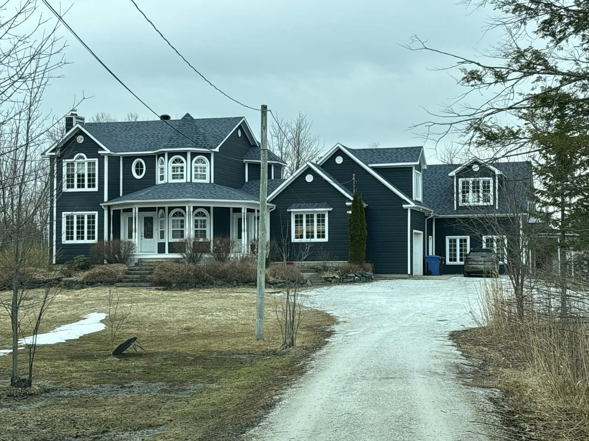 Images Toitures de l'Estrie - Couvreur, Toiture résidentielle et commerciale Sherbrooke