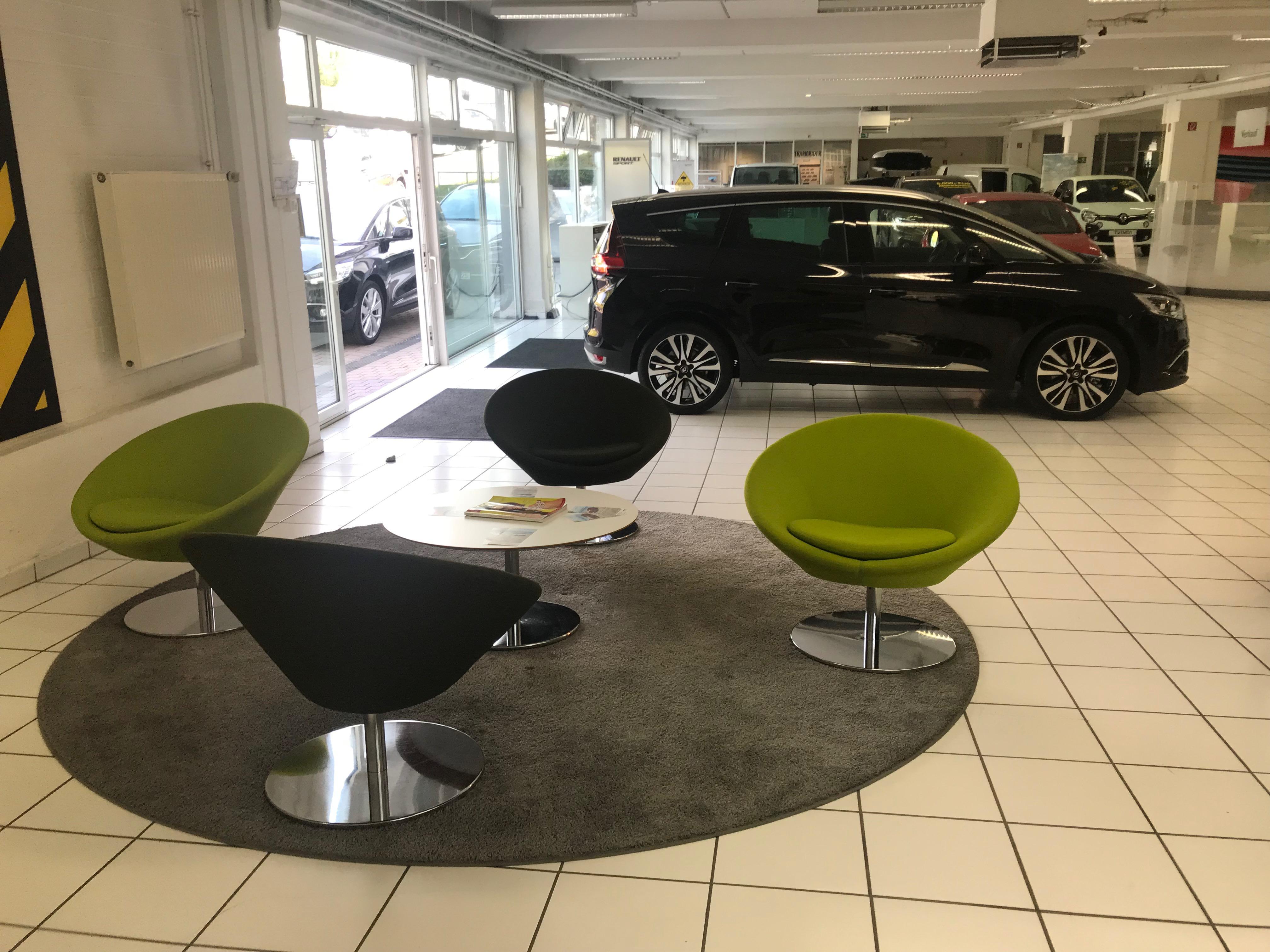 Renault Retail Group Frankfurt Innen
