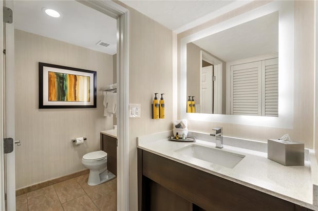 Images Best Western Plus Carriage Inn