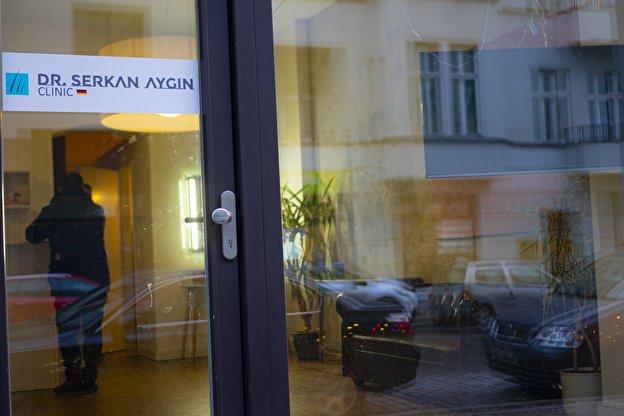 Dr Serkan Aygin | Niederlassung Berlin | Haartransplantation Türkei, Silvio-Meier-Straße 2 in Berlin