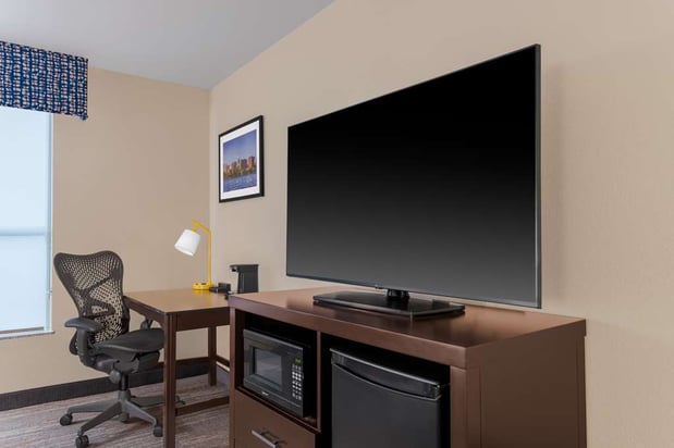 Images Hampton Inn & Suites Madison Downtown