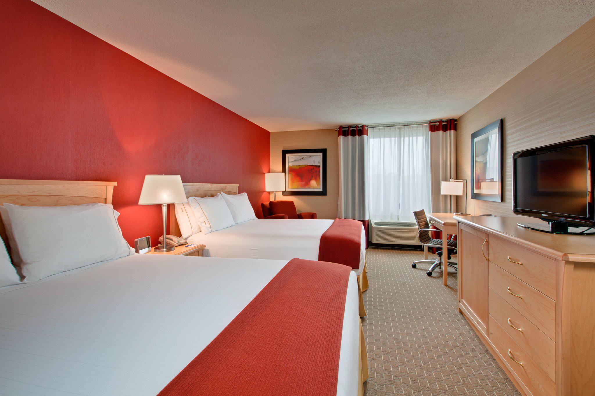 Images Holiday Inn Express & Suites Chatham South, an IHG Hotel