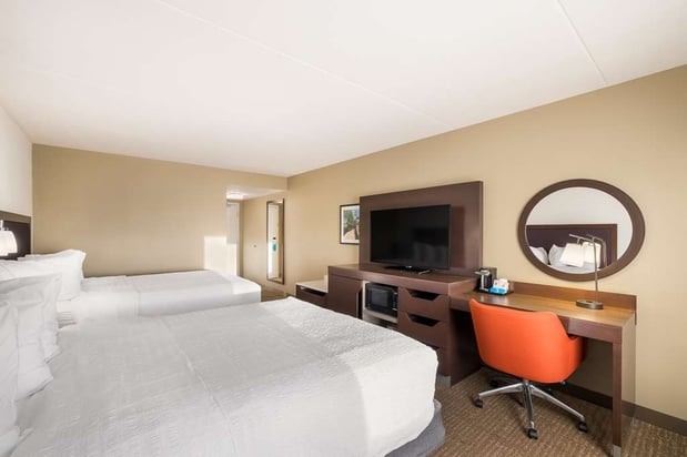 Images Hampton Inn McHenry