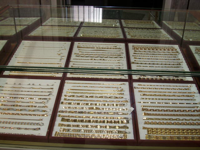 Joel Juwelen, Tempelhofer Damm 150 in Berlin