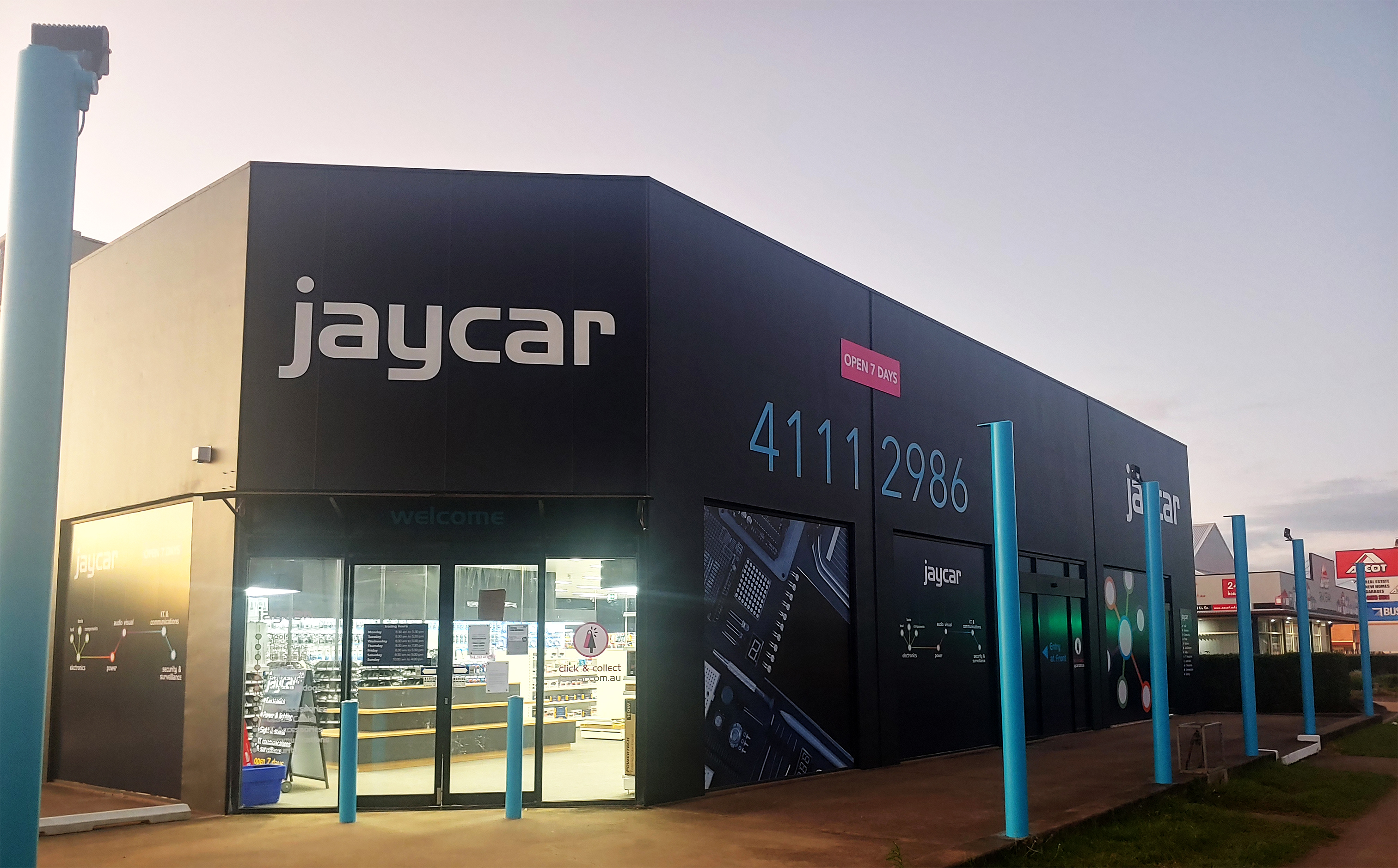 Images Jaycar Electronics Bundaberg