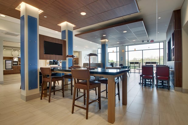 Images Holiday Inn Express & Suites Elizabethtown North by IHG